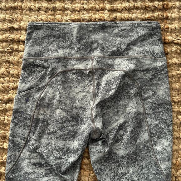 Lululemon Fast & Free Tight 7/8 II Nulux 25" Leggings – Area Ice Grey - size 10 - Picture 8 of 10